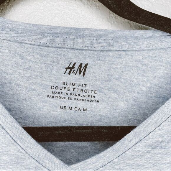 H&M Men’s Blue Slim Fit V-Neck Tee Medium - Picture 9 of 10